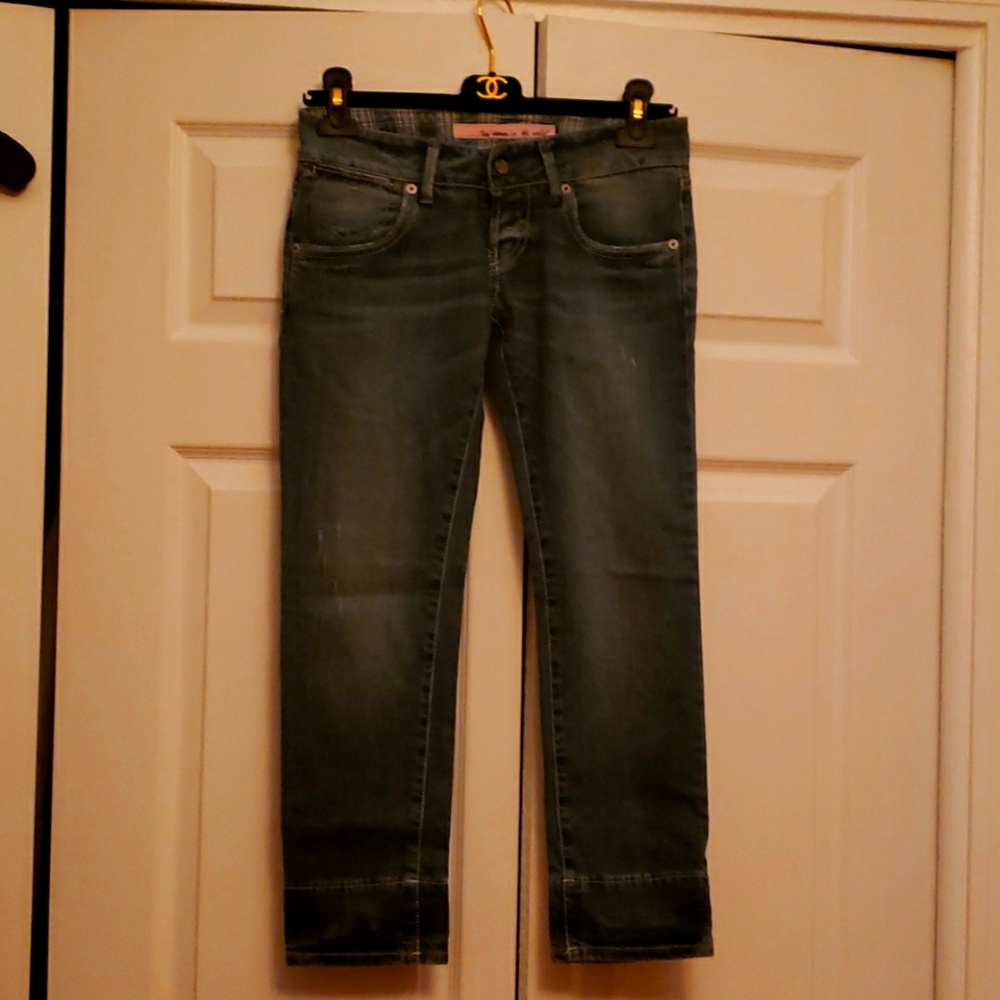 Low rise jeans